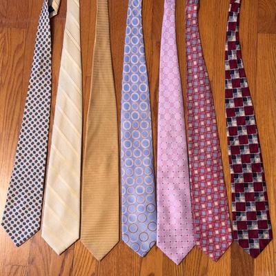 Brooks Bros, Jos A Banks, Tommy Hilfiger, and More with Pocket Squares (GB-DZ)