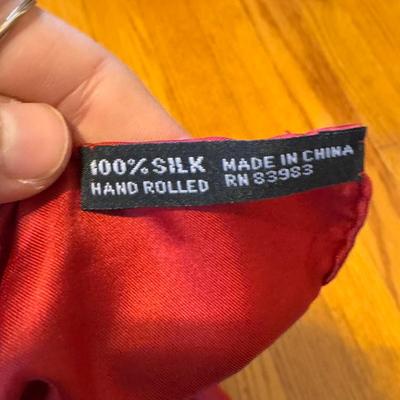Brooks Bros, Jos A Banks, Tommy Hilfiger, and More with Pocket Squares (GB-DZ)