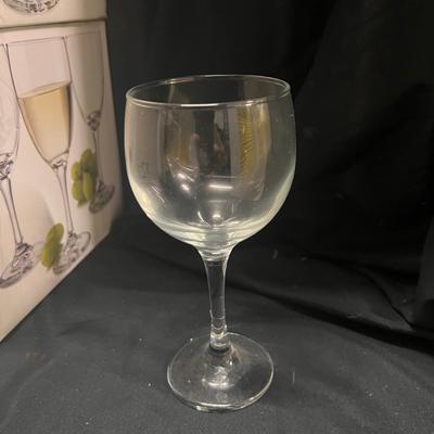 Five Dozen Wine Glasses (1018B-RG)
