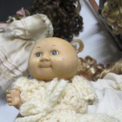 Vintage Porcelain Collector Dolls Mann Mary Tretter