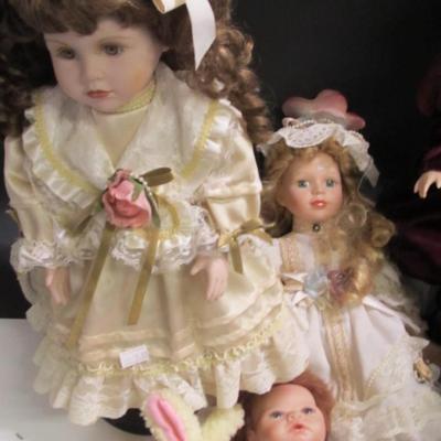 Vintage Porcelain Collector Dolls Mann Mary Tretter