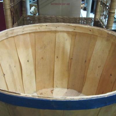 Bushel Basket & Wicker Basket