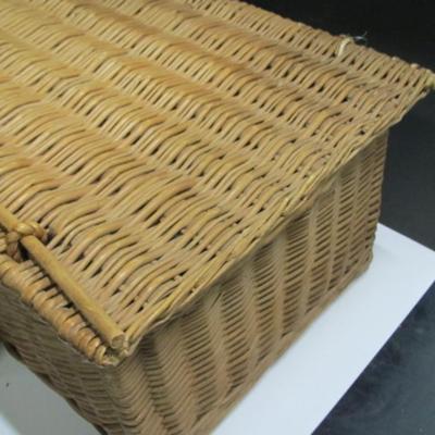 Bushel Basket & Wicker Basket