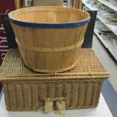Bushel Basket & Wicker Basket