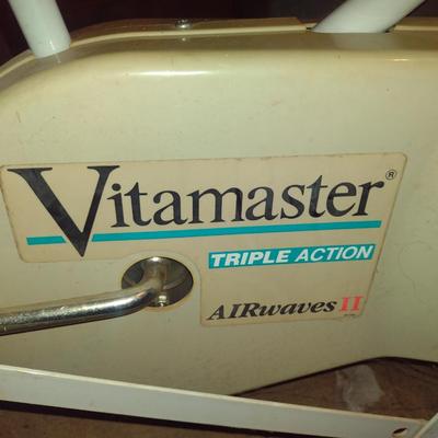 Vitamaster AIRwavesII Stationary Bicycle with Adjustable Seat