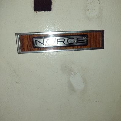 Norge Stand-up Freezer with Key