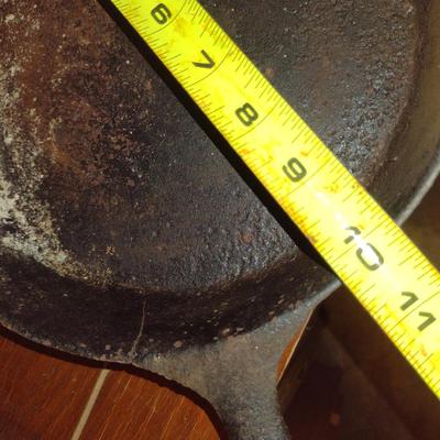 Cast Iron Humidifier Pot and Skillet