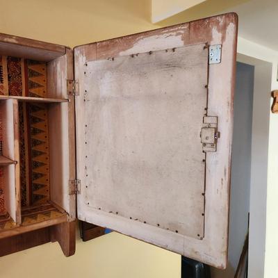 Vintage Wood Medicine Cabinet 17x22x7