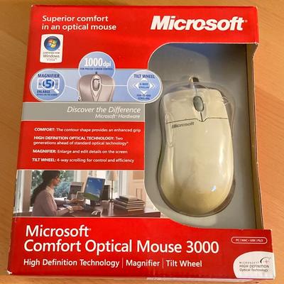 LOT 55: HP 2301 Monitor Model #3CM243038B, Epson Color Printer ET-2550 Model #C462R and Microsoft Mouse