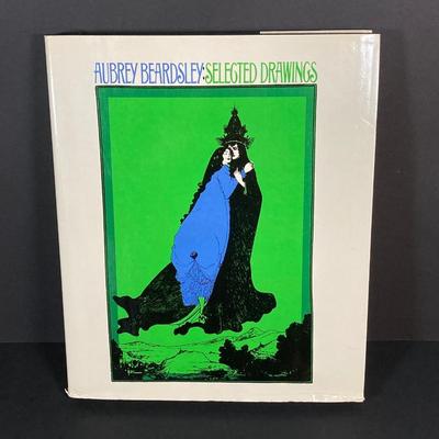 LOT 70: Collection of Adult Books / Illustrations - The Pin-Up, Sexy Ladies, Selected Drawings and More