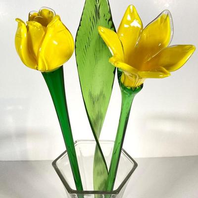 LOT 71: Stunning Hand Crafted Art Glass Flowers and Hoosier Vase