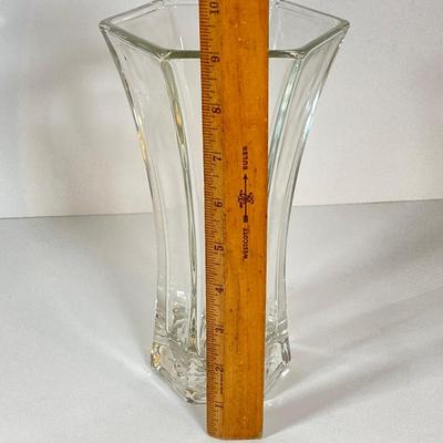 LOT 71: Stunning Hand Crafted Art Glass Flowers and Hoosier Vase