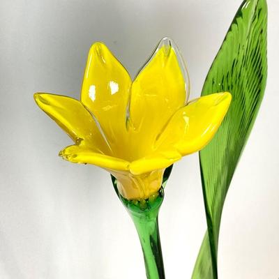 LOT 71: Stunning Hand Crafted Art Glass Flowers and Hoosier Vase