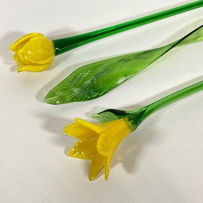 LOT 71: Stunning Hand Crafted Art Glass Flowers and Hoosier Vase