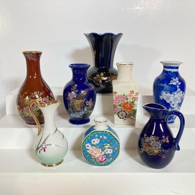 LOT 76: Wood / Mirror Display Cabinet with Collection of Small / Miniature Sized Vases