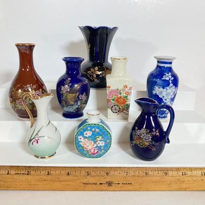 LOT 76: Wood / Mirror Display Cabinet with Collection of Small / Miniature Sized Vases