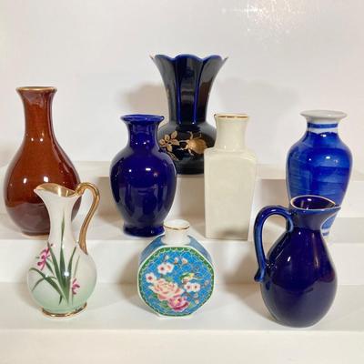 LOT 76: Wood / Mirror Display Cabinet with Collection of Small / Miniature Sized Vases