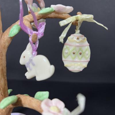 LOT 107: Lenox Easter Tree