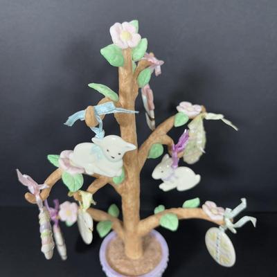 LOT 107: Lenox Easter Tree