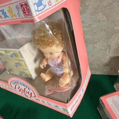 LOT 109: Vintage Love A Bye Baby Collection