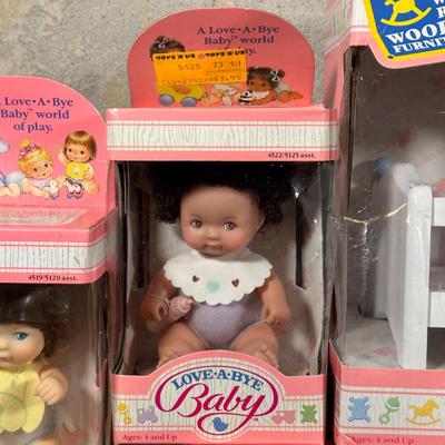 LOT 109: Vintage Love A Bye Baby Collection