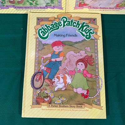 LOT 112: Cabbage Patch Kids Collection!