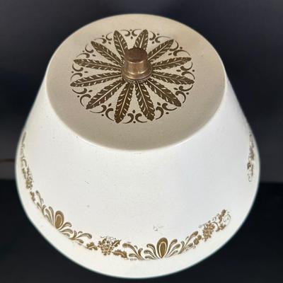LOT 113: Vintage Toleware Table Lamp