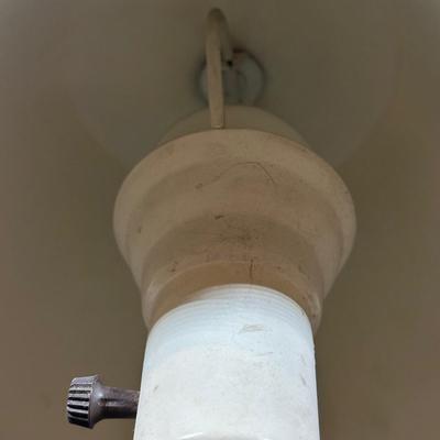 LOT 113: Vintage Toleware Table Lamp