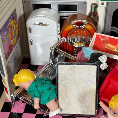 LOT 117: Dixie’s Diner by Tyco w/ Box