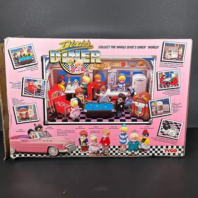 LOT 117: Dixie’s Diner by Tyco w/ Box