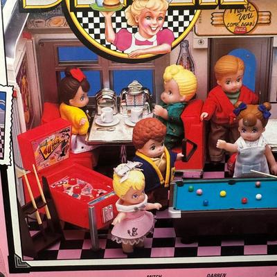 LOT 117: Dixie’s Diner by Tyco w/ Box