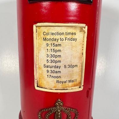 LOT 119: Vintage Piggy Banks