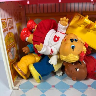 LOT 120: Vintage My Little Pony Pretty Parlor & More Vintage Toys