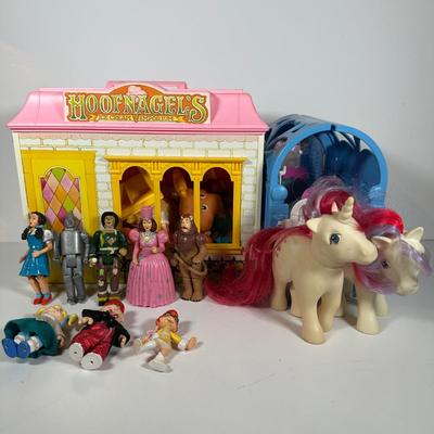 LOT 120: Vintage My Little Pony Pretty Parlor & More Vintage Toys