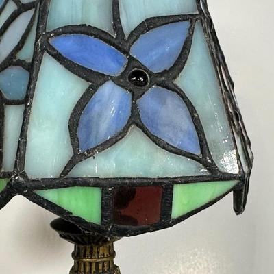 LOT 122: Beautiful Stained Glass Table Lamp & More