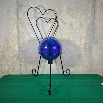 LOT 124: Glazing Ball w/ Heart Stand