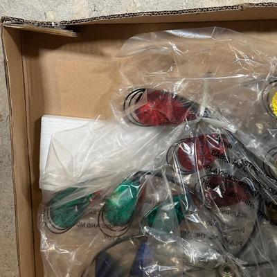 LOT 128: Plow & Hearth Peacock Spinner New in Box