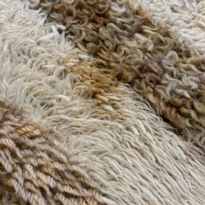 LOT 134: Vintage Top Of The Line 100% Wool Rug