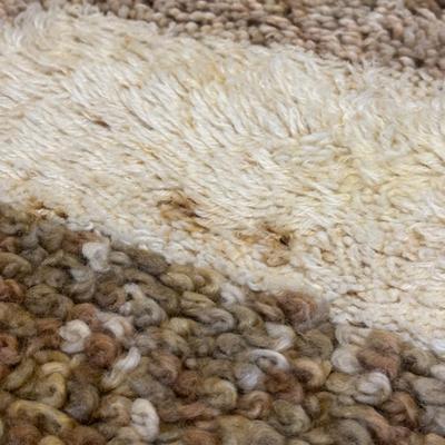 LOT 134: Vintage Top Of The Line 100% Wool Rug