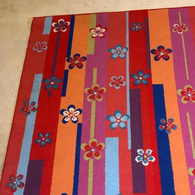 LOT 135: Beautiful Colorful Floral Rug