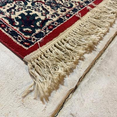 LOT 136: Beaulieu Cameo Collection Fringe Rug