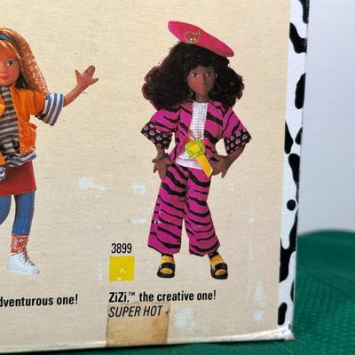 LOT 139: Vintage Mattel Hot Looks Dolls in Box w/ Accessories - Elkie & Mimi