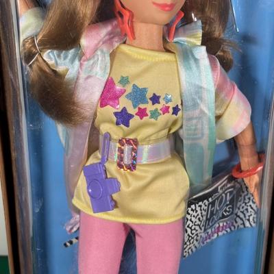 LOT 139: Vintage Mattel Hot Looks Dolls in Box w/ Accessories - Elkie & Mimi