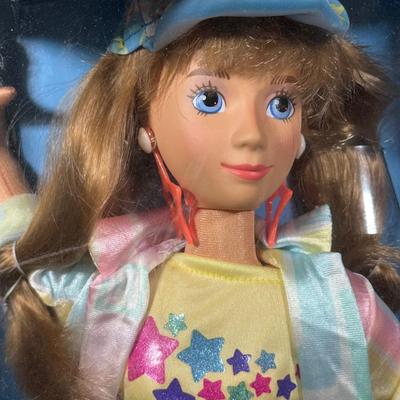 LOT 139: Vintage Mattel Hot Looks Dolls in Box w/ Accessories - Elkie & Mimi