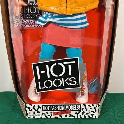 LOT 140: Vintage Mattel Hot Looks Dolls - Chelsea & Zizi w/ Box