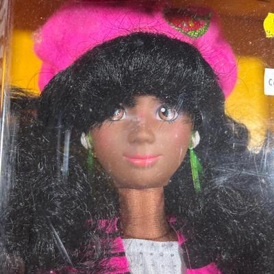 LOT 140: Vintage Mattel Hot Looks Dolls - Chelsea & Zizi w/ Box