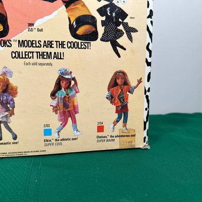 LOT 140: Vintage Mattel Hot Looks Dolls - Chelsea & Zizi w/ Box