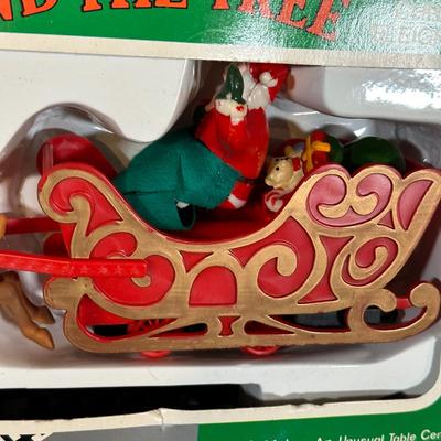 LOT 141B: Vintage Christmas Decor! Blow Molds, 10 Piece Light Set & Jolly Santa Round The Tree in Box