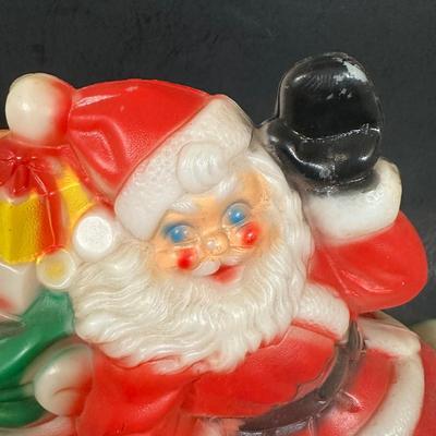 LOT 141B: Vintage Christmas Decor! Blow Molds, 10 Piece Light Set & Jolly Santa Round The Tree in Box