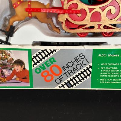 LOT 141B: Vintage Christmas Decor! Blow Molds, 10 Piece Light Set & Jolly Santa Round The Tree in Box